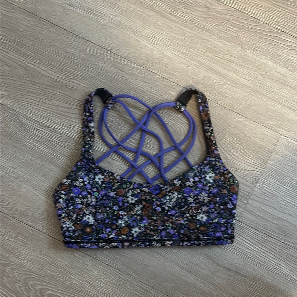 Lululemon free to be bra size 2